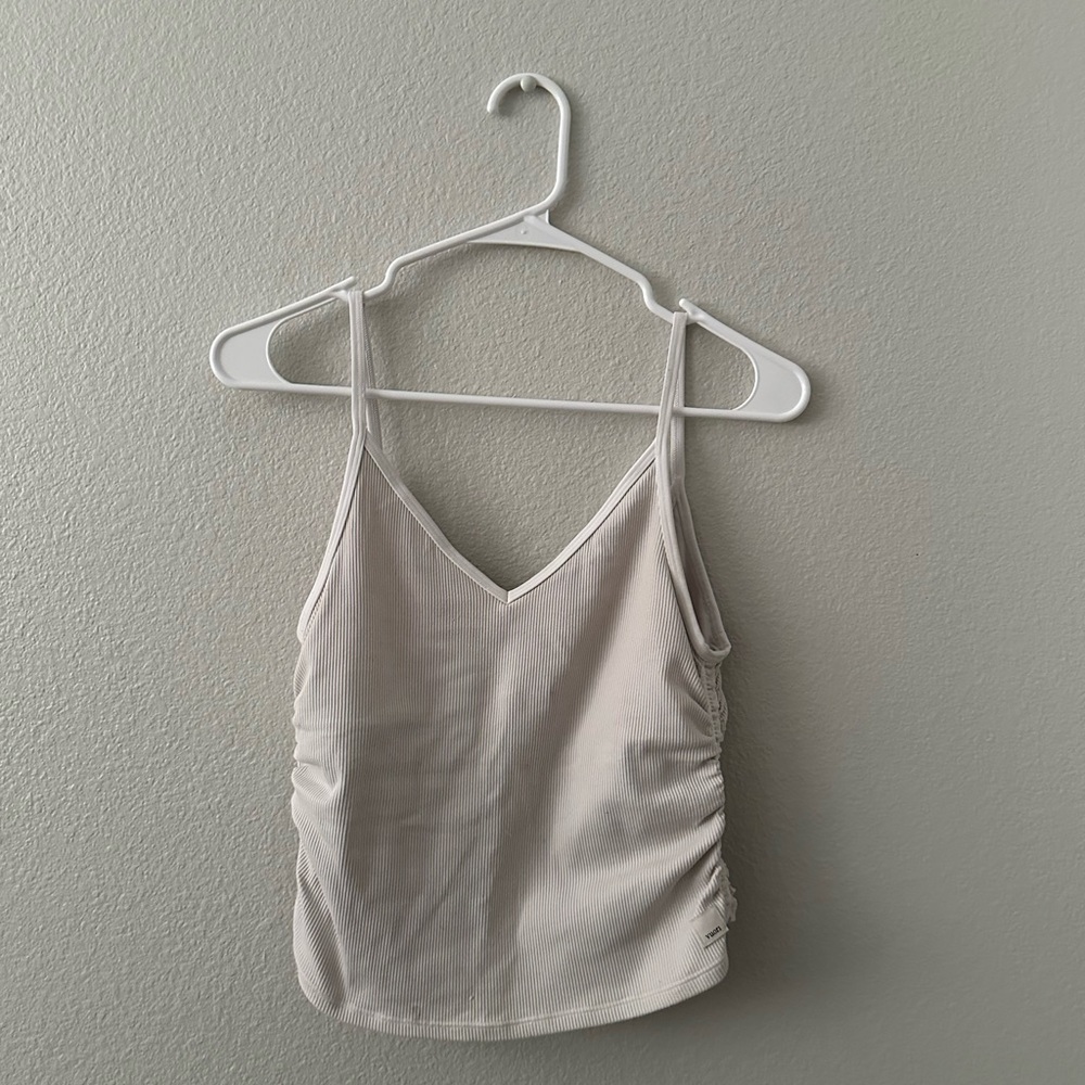 Women’s white Vuori tank top size medium